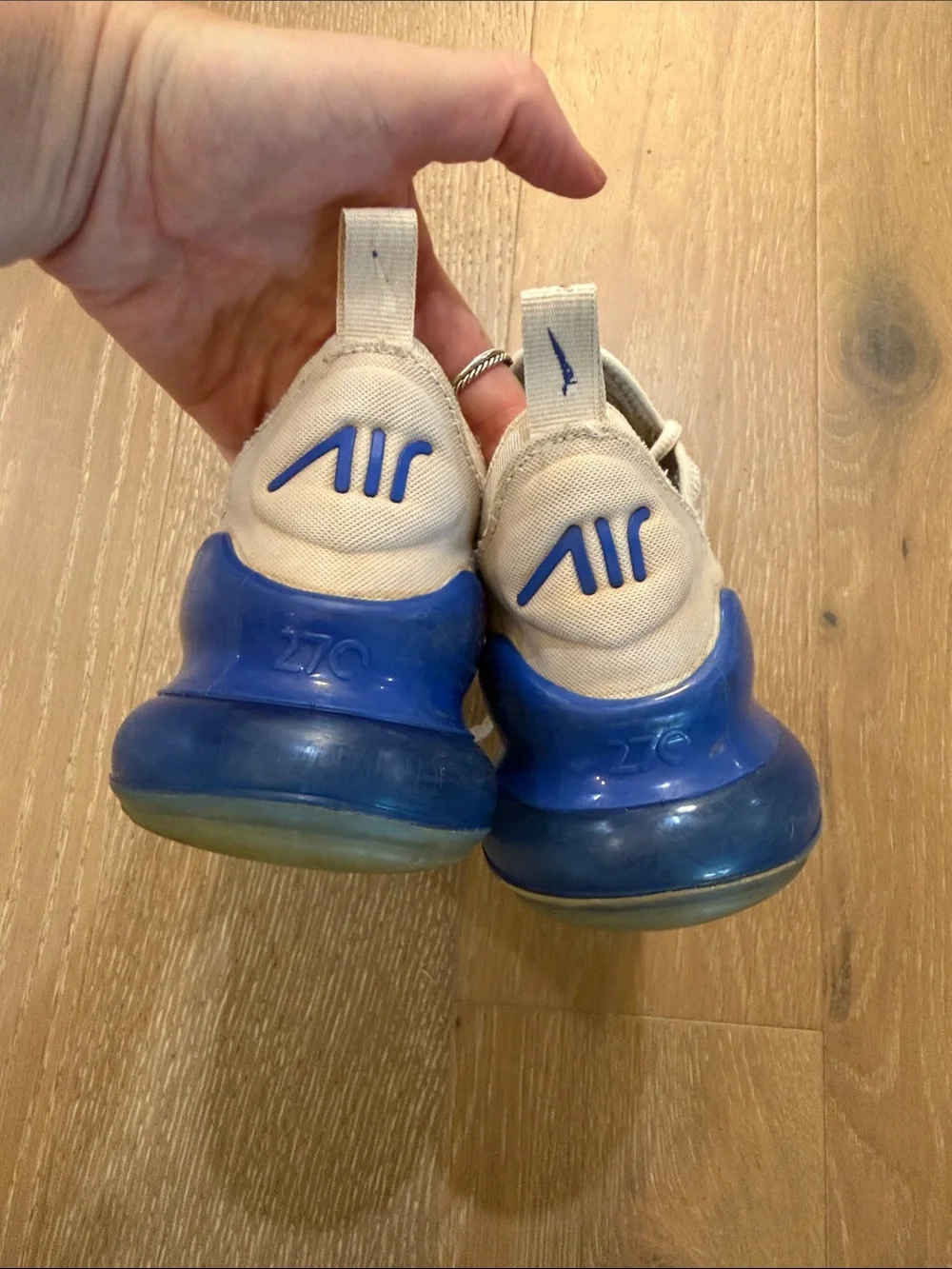 Nike Air Max 270 6.5Y White with Bright Blue Sneakers